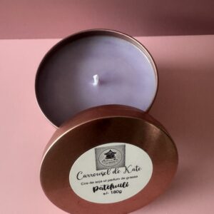 Bougie 180g parfumée – boîte gold rosé « patchouli « 