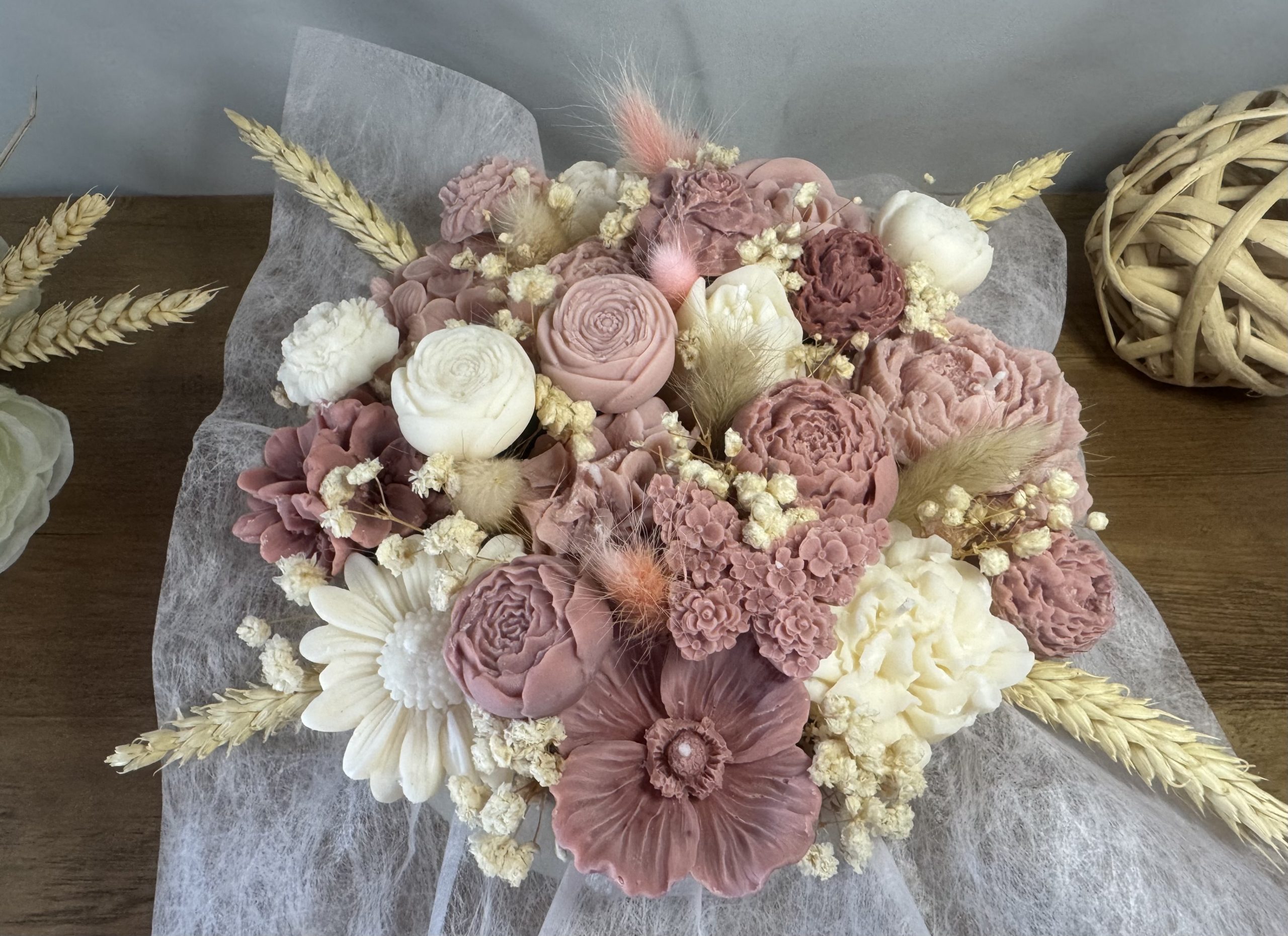 Coupe florale - parfumée monoï rosé